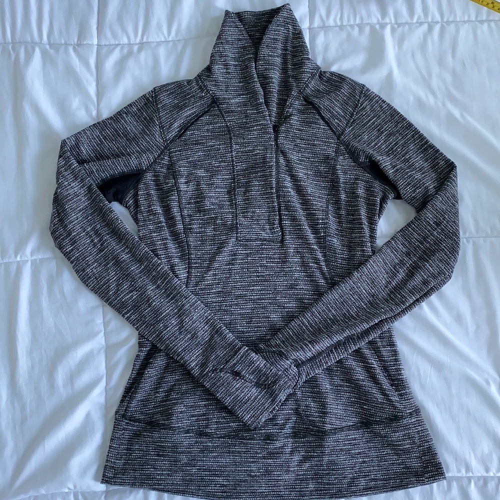 Lululemon Think Fast pullover size 8 black marl